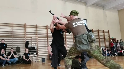 Terroryści w szkole. Zobacz jak uczniowie sobie poradzili 